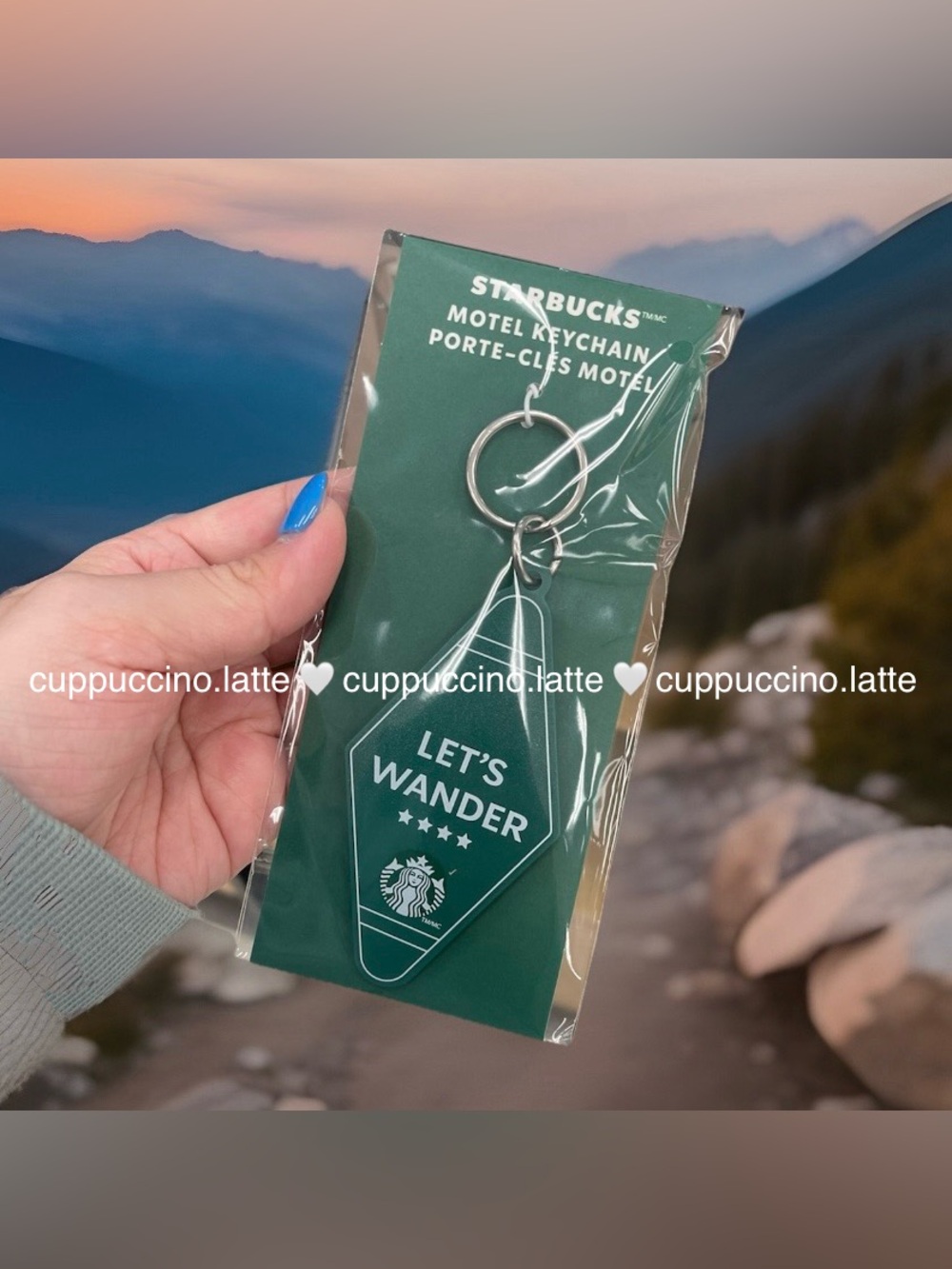 💚NWT💚Starbucks 2026 Summer Road Trip Green ‘Let’s Wander’ Motel Keychain